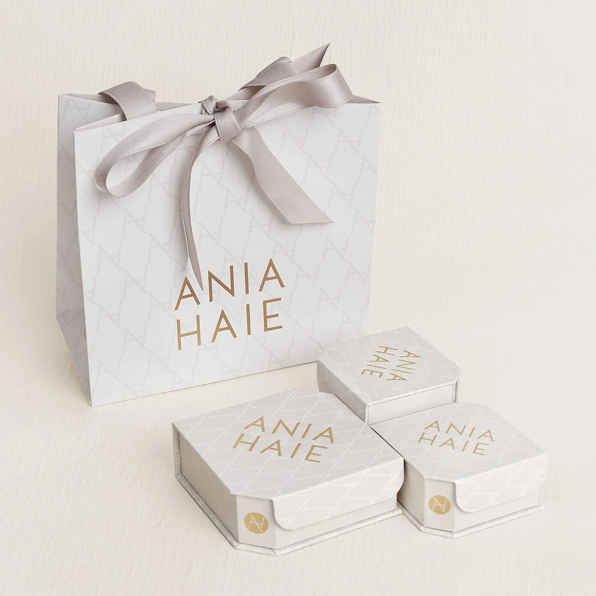 Ania Haie Gold Eight-Pointed Star Signet Ring