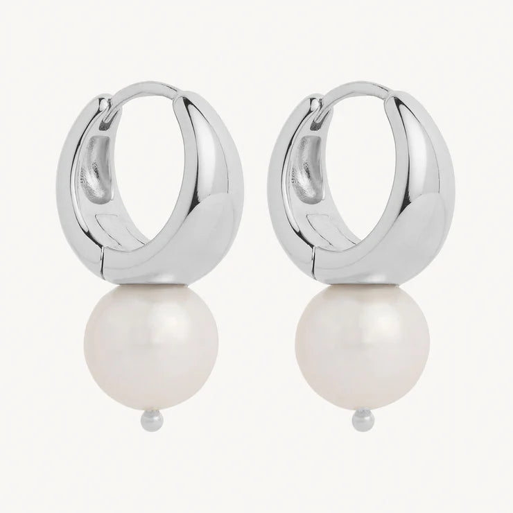 Solana Pearl Earring